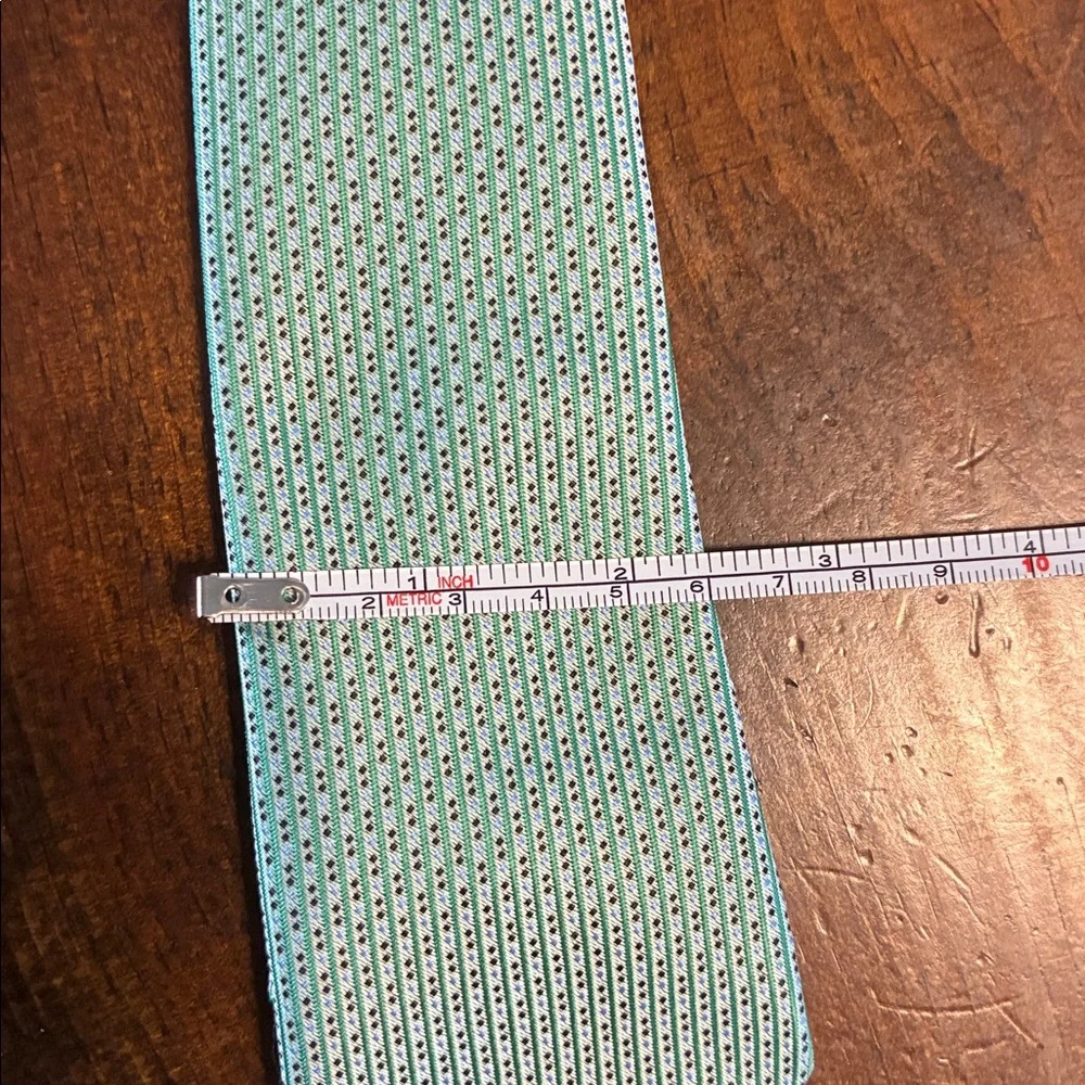 Boys green and black speckled neck tie clip on